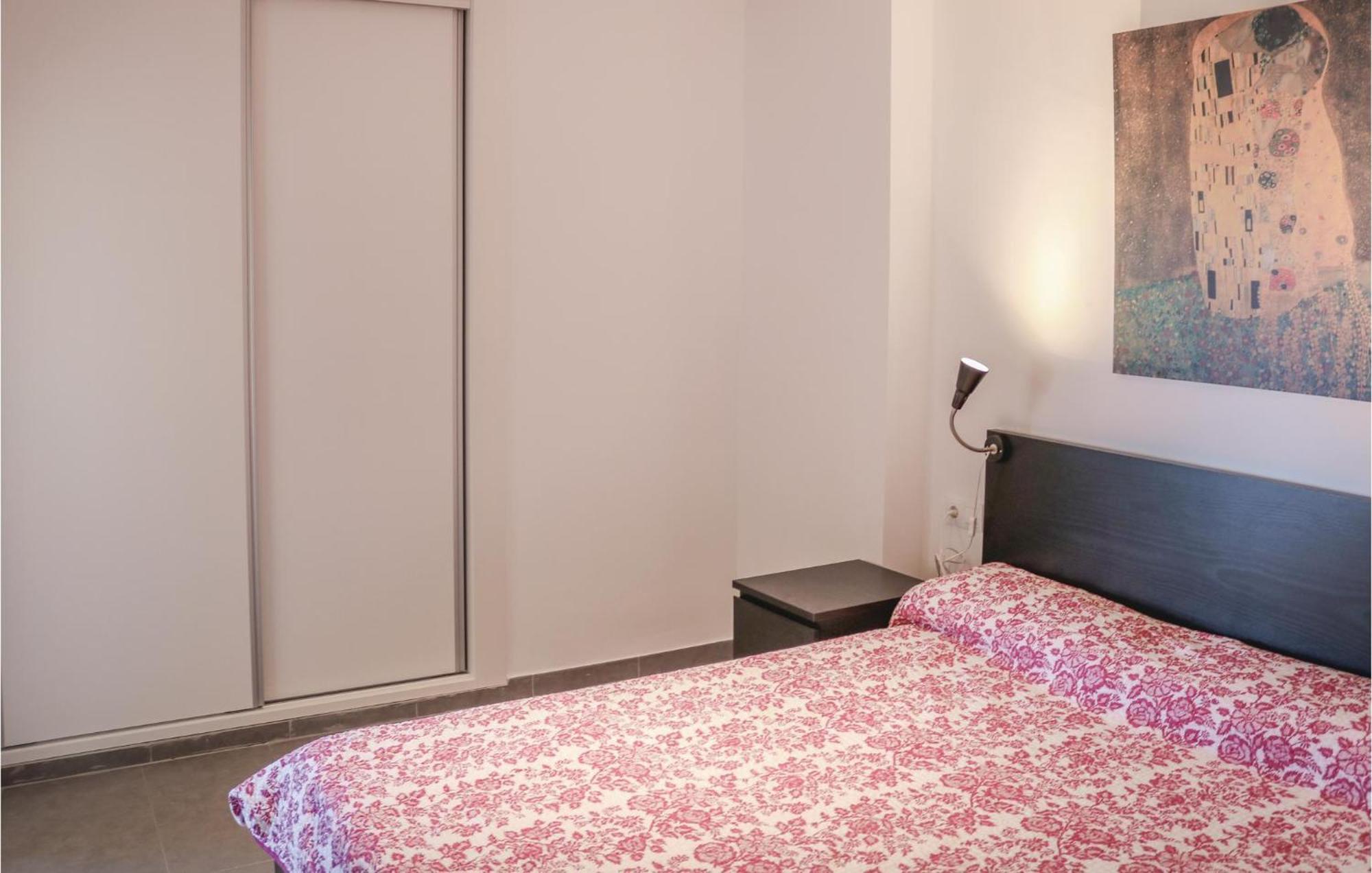 4 Bedroom Stunning Apartment In Malaga Málaga Exterior foto